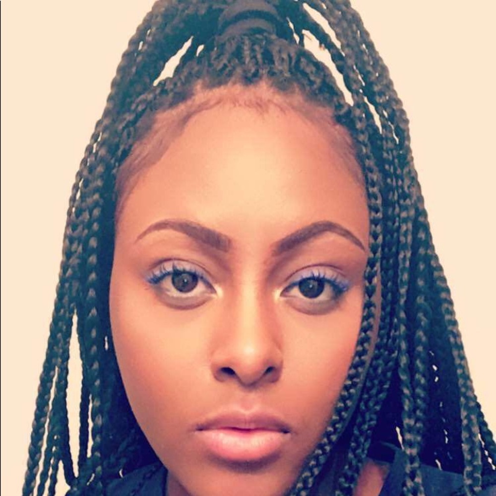 Meet your Posher, Nhajah